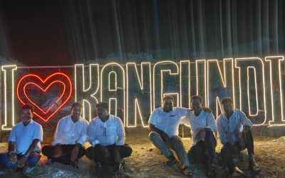 I Love Kangundi Selfie Stand